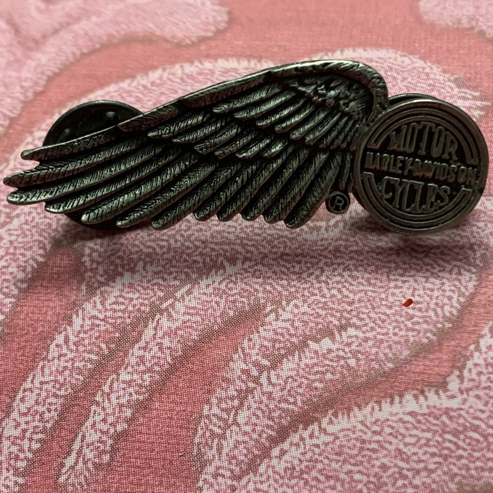 Haley Davidson Wing Pin - image 1